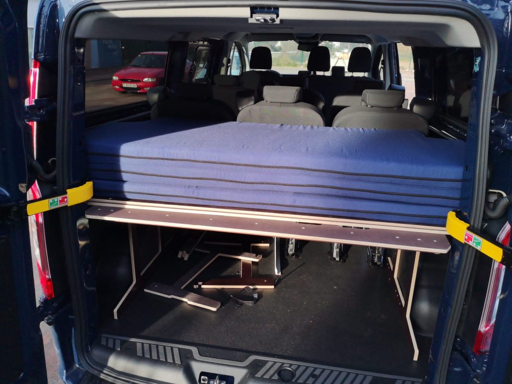 Transit-Custom-Matelas-pliés-dans-le-fourgon